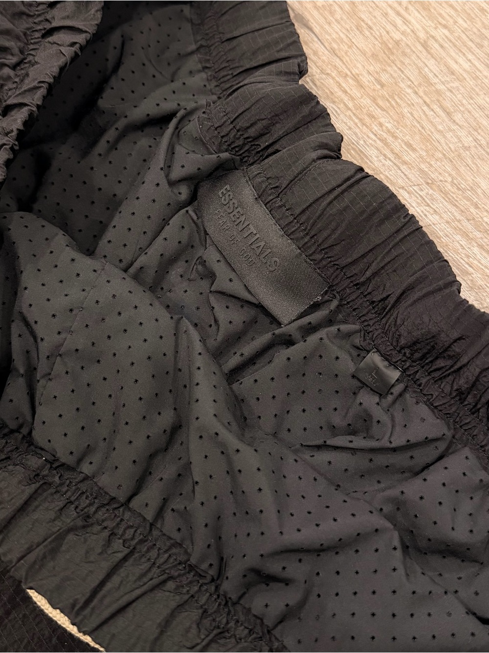 Fear of God Essentials Ripstop Running Shorts Sz L Black Athleisure Streetwear - Picture 7 of 10